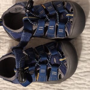 KEEN Newport H2 Sandals Blue Boys Size 8C